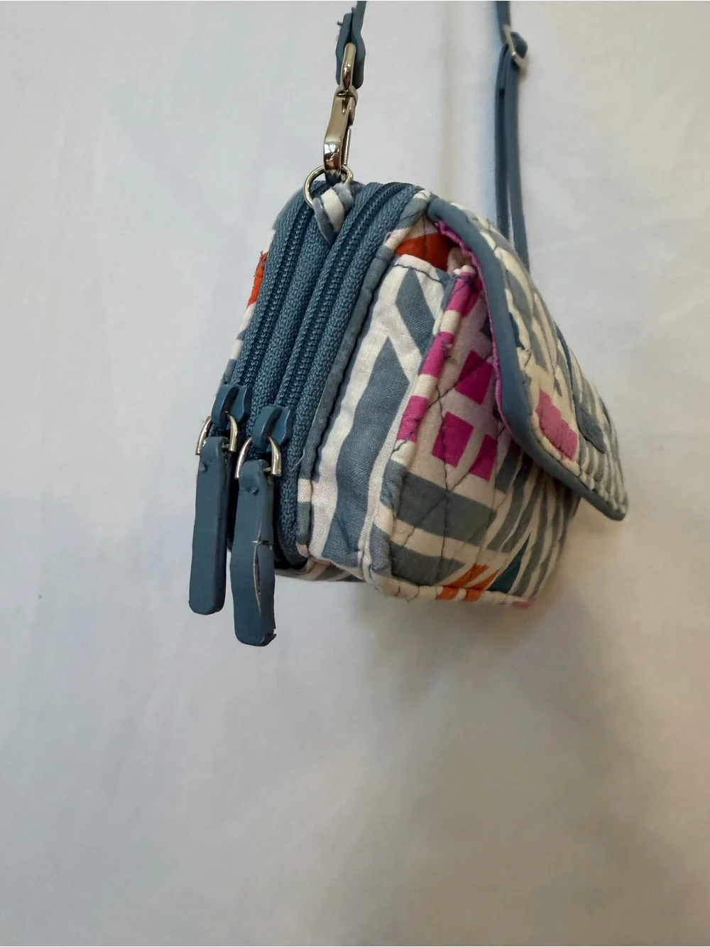 Vera Bradley RFID Wallet Crossbody Blue 90s style Geometric Quilted Purse